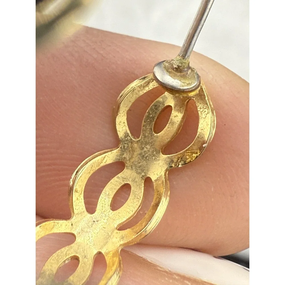 Gold Tone‎ Hoop Earrings Lightweight Pierced - Picture 4 of 6